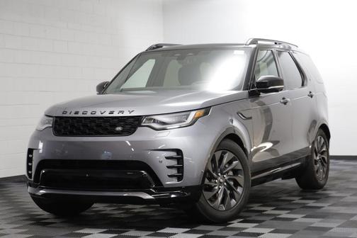 Eiger Grey Metallic 2024 Land Rover Discovery P300 Dynamic SE