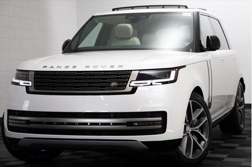 2025 Land Rover Range Rover P550e SE