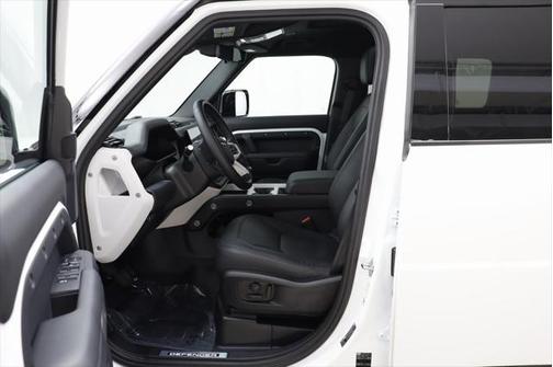 2025 Land Rover Defender 110 P500 X-Dynamic SE