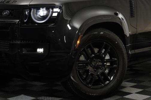 Santorini Black Metallic 2026 Land Rover Defender X-Dynamic SE