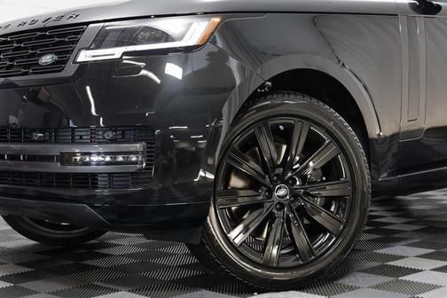 2025 Land Rover Range Rover SE