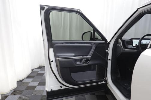 Glacier White 2022 Rivian R1S Launch Edition