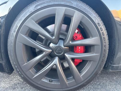 2023 Tesla Model S Standard Range