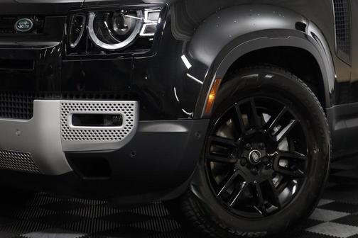 2025 Land Rover Defender 110 P400 S