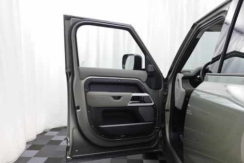 2022 Land Rover Defender 110 S