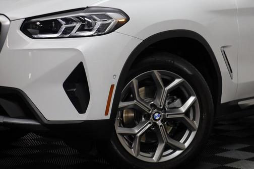 2024 BMW X4 xDrive30i