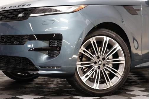 2025 Land Rover Range Rover Sport SE