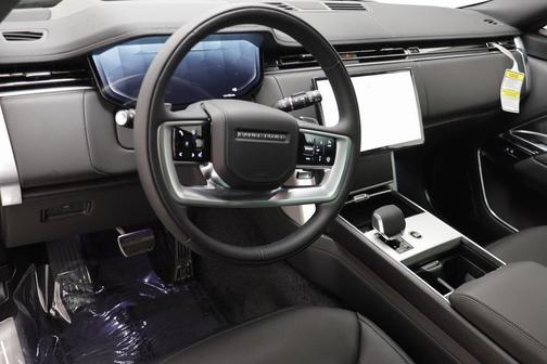 2025 Land Rover Range Rover P530 SE 7 Seat
