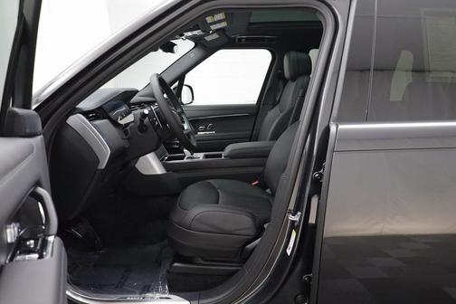 2025 Land Rover Range Rover P530 SE 7 Seat