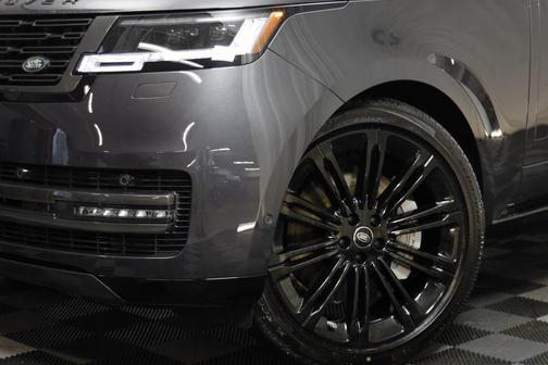 2025 Land Rover Range Rover P530 SE 7 Seat