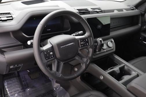2025 Land Rover Defender 110 P300