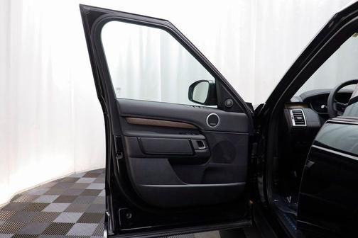 2025 Land Rover Discovery P360 Dynamic SE