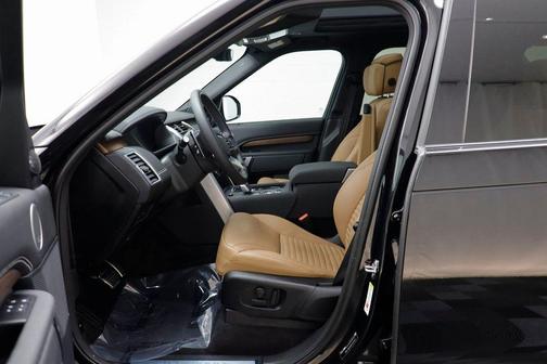 2025 Land Rover Discovery P360 Dynamic SE