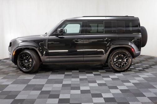 2025 Land Rover Defender 110 P300