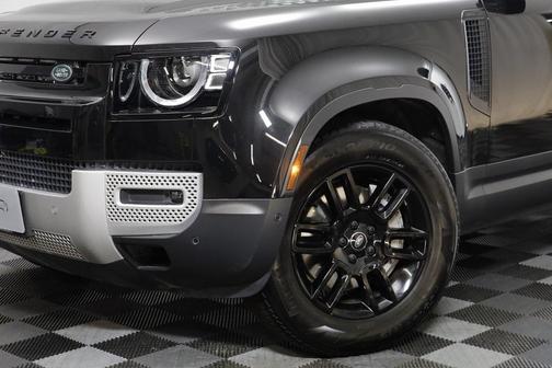 2025 Land Rover Defender 110 P300