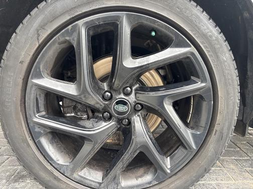 2023 Land Rover Range Rover Sport SE