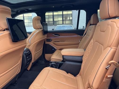 2024 Jeep Grand Cherokee L Summit Reserve