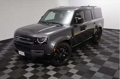 2024 Land Rover Defender 130 P400 Outbound