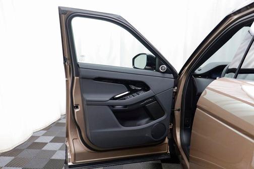 2026 Land Rover Range Rover Evoque Dynamic SE