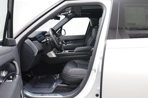 2026 Land Rover Range Rover SE