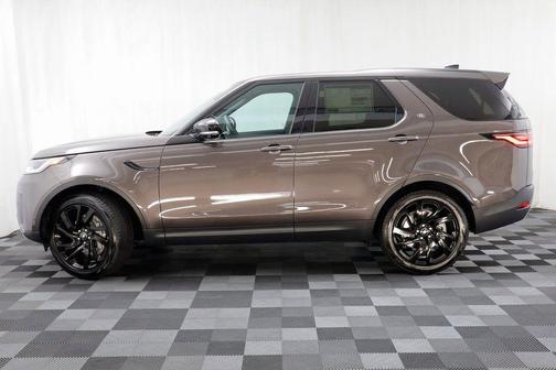 2025 Land Rover Discovery P300 S