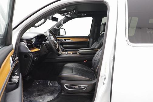 2024 Jeep Grand Wagoneer L Series III 4x4