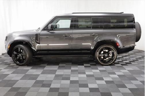 2025 Land Rover Defender 130 P400 X-Dynamic SE