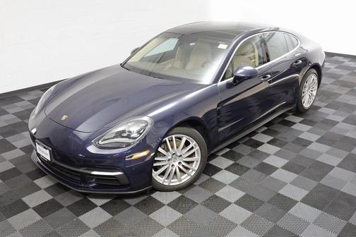 2018 Porsche Panamera 4
