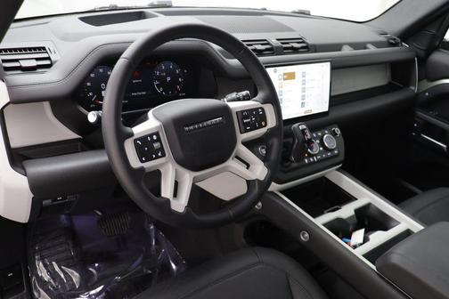 2025 Land Rover Defender 110 P400 S