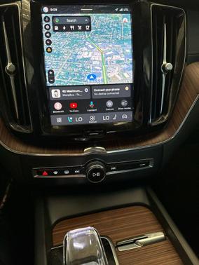 Thunder Grey Metallic 2024 Volvo XC60 Recharge Plug-In Hybrid T8 Ultimate Dark Theme