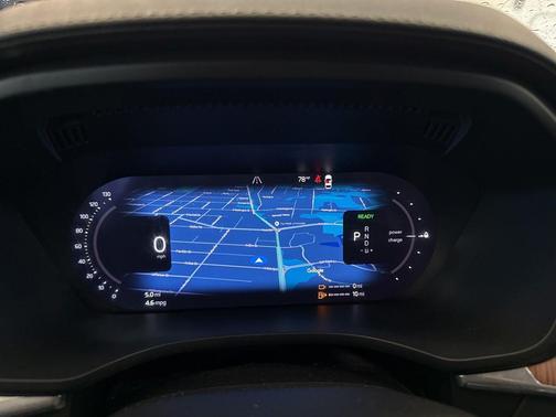 Thunder Grey Metallic 2024 Volvo XC60 Recharge Plug-In Hybrid T8 Ultimate Dark Theme