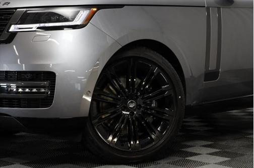 2025 Land Rover Range Rover P530 SE
