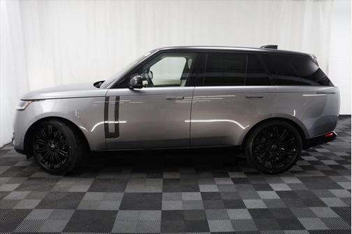 2025 Land Rover Range Rover P530 SE
