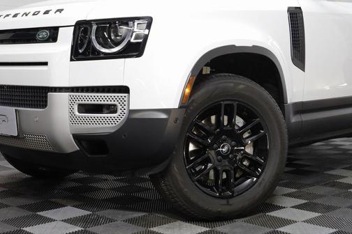 2025 Land Rover Defender 110 P400 S