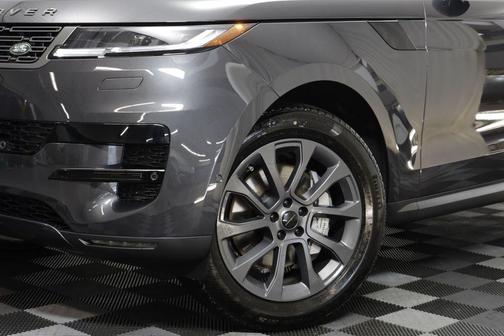 Carpathian Gray Premium Metallic 2026 Land Rover Range Rover Sport SE