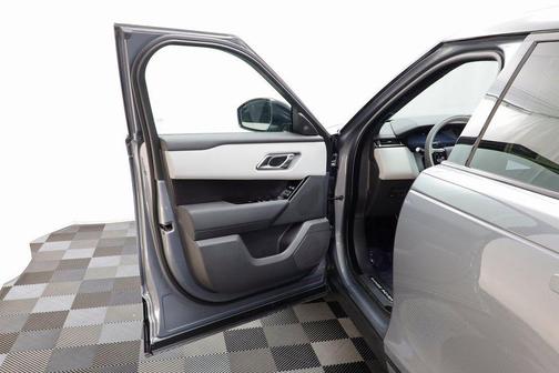 2026 Land Rover Range Rover Velar P250 SE R-Dynamic