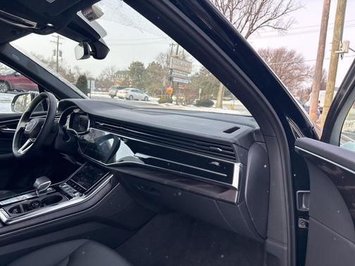 2023 Audi Q7 55 Prestige