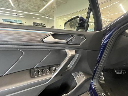 2022 Volkswagen Tiguan 2.0T SEL R-Line 4MOTION