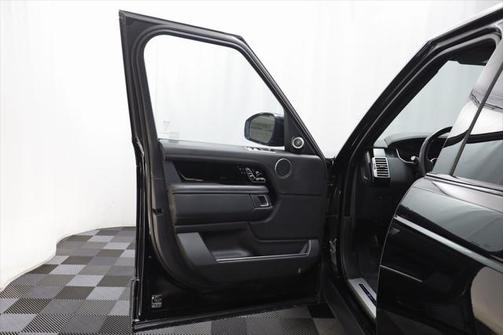 2022 Land Rover Range Rover 5.0L V8 Supercharged SV Autobiography