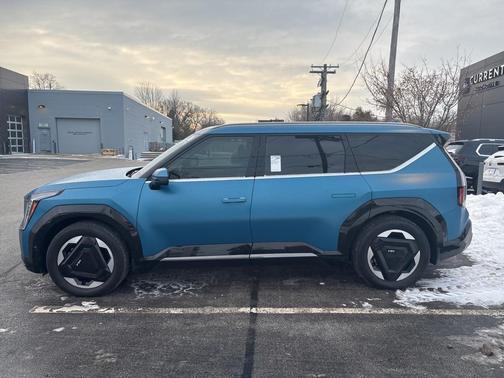 2024 Kia EV9 Land