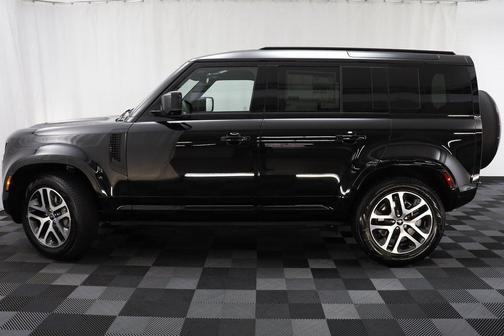 2025 Land Rover Defender 110 P400 X-Dynamic SE