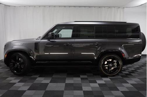 2025 Land Rover Defender X-Dynamic SE