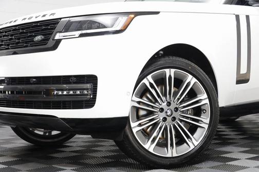 2025 Land Rover Range Rover SE
