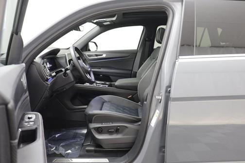 2025 Volkswagen Atlas Cross Sport 2.0T SEL Premium