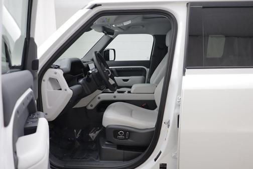 Fuji White 2025 Land Rover Defender 130 P400 S