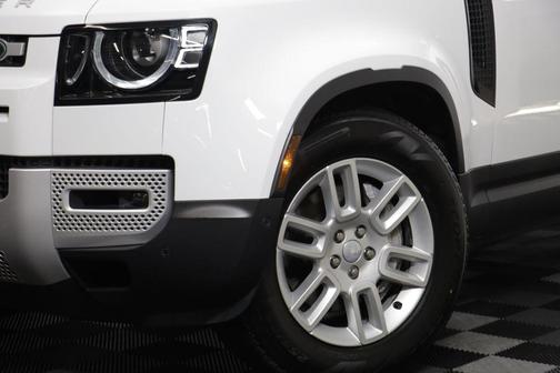 Fuji White 2025 Land Rover Defender 130 P400 S