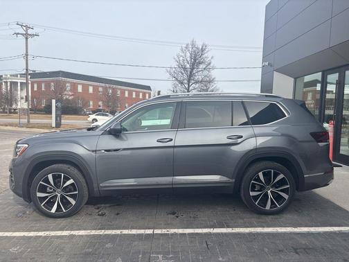 2024 Volkswagen Atlas 2.0T SEL Premium R-Line 4MOTION