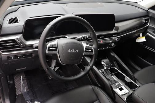 2025 Kia Telluride LX