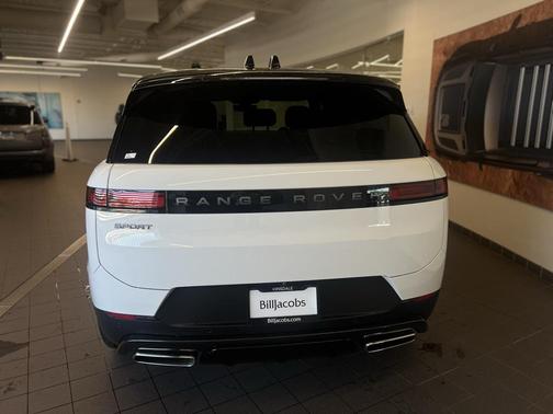 2025 Land Rover Range Rover Sport SE