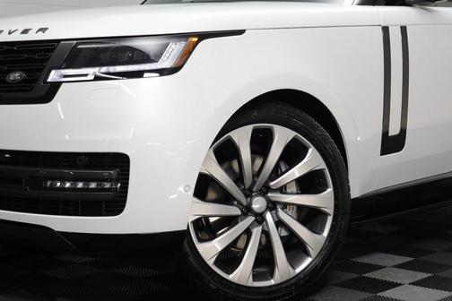 2025 Land Rover Range Rover P400 SE